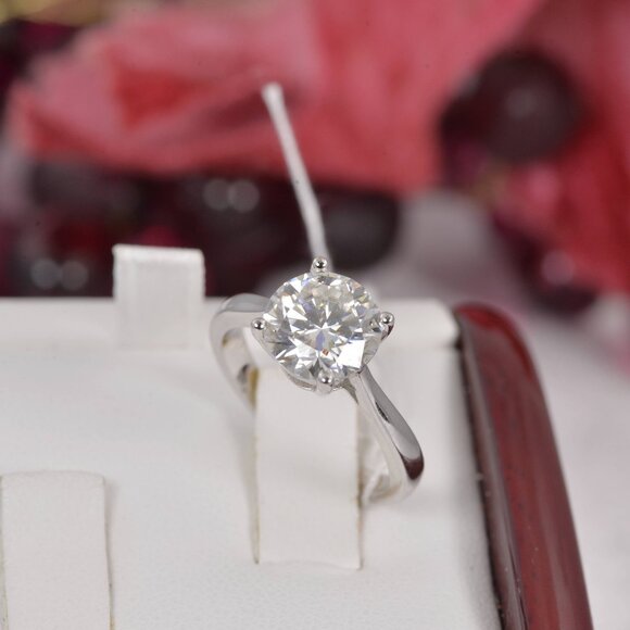 Certified 3.0ct Moissanite Round Brilliant Cut Engagement Ring - Picture 4 of 7